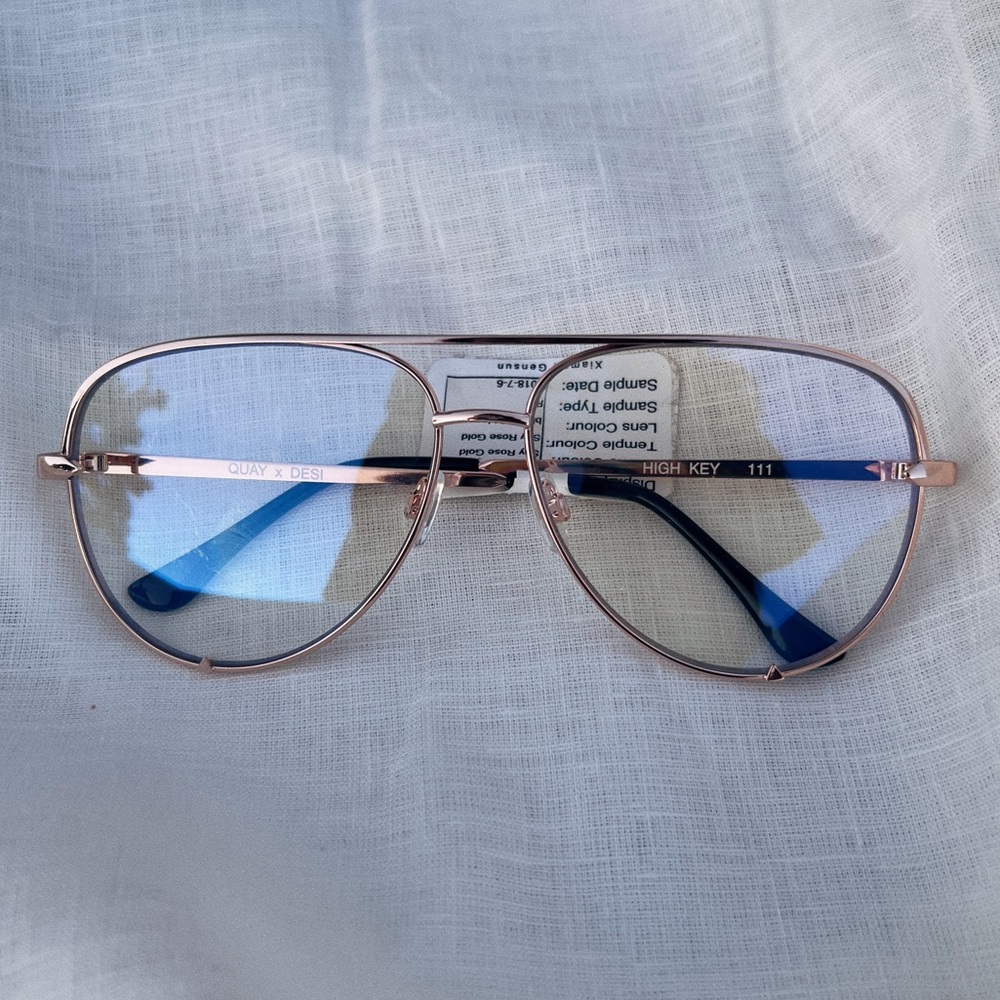 Quay x Desi High Key Blue Lights in Rose Gold